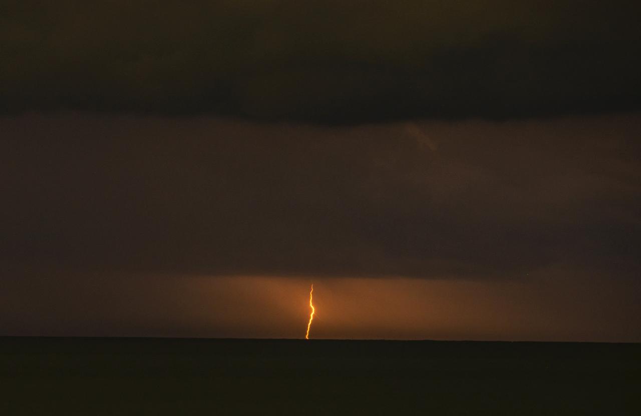 Quando il mare diventa un motore elettrico: cronaca di una tempesta estiva
